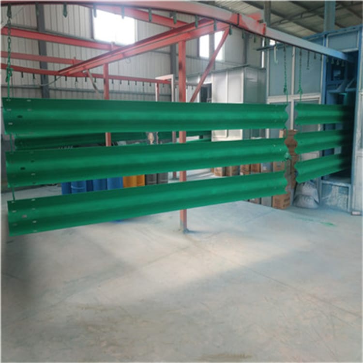 護(hù)欄板的保養(yǎng)有多重要？
                  