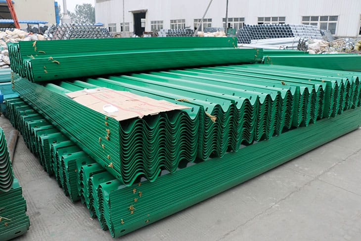 噴塑波形護(hù)欄