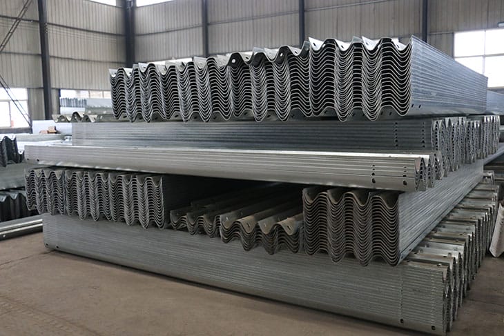 鍍鋅波形護(hù)欄