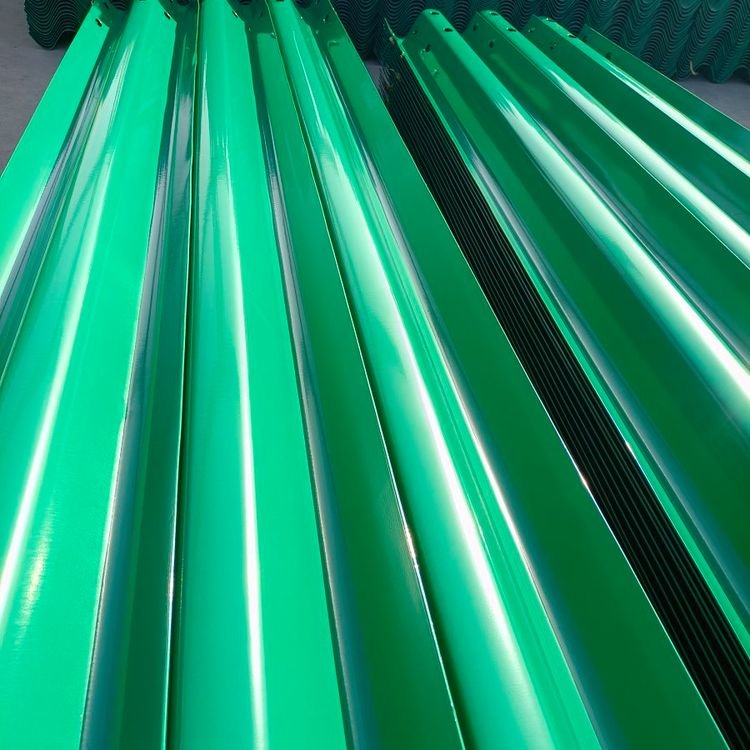 兩波波形護欄板